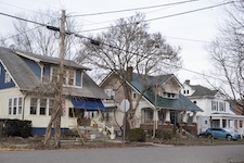 Photo of homes on Morris Avenue in Athens